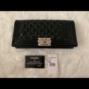 Chanel clutch 100% authentic